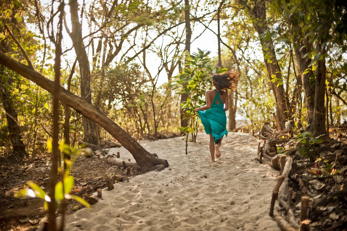 Costa-Rica-Tailormade-Tour-Itinerary-Cala-Luna-Beach-Path-1200x800